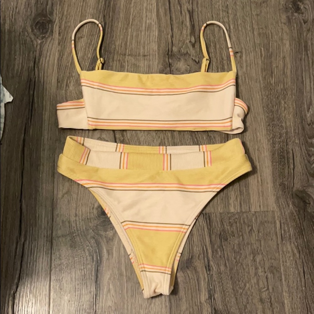 billabong bikini!!